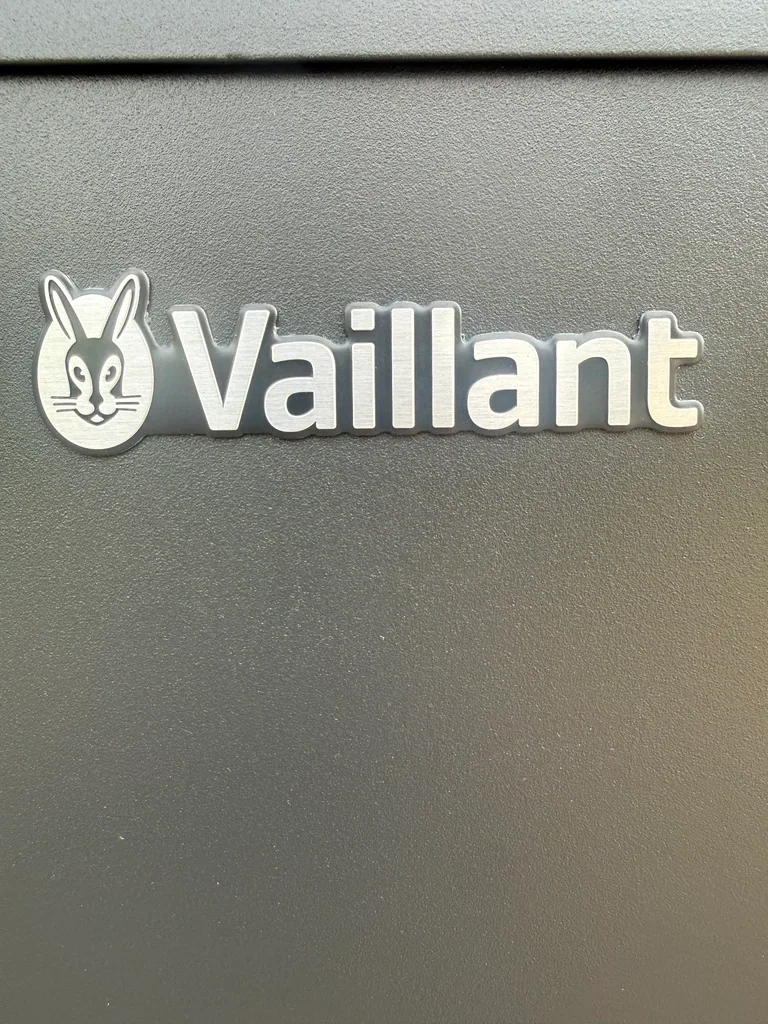 Vaillant badge on the new anthracite aroTHERM plus outdoor unit